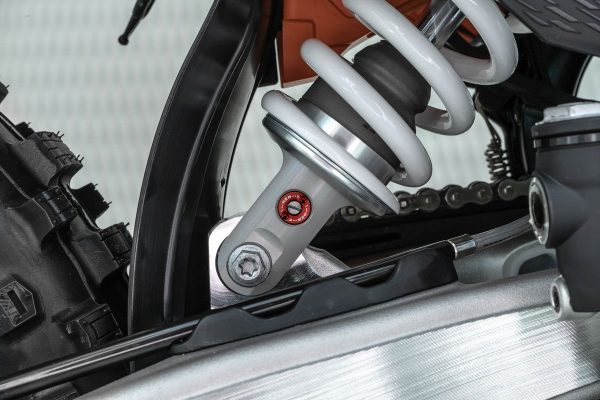 WP_SuspensionsShoot_2008-77_Final.jpg WP_SuspensionsShoot_2008-77_Final.jpg